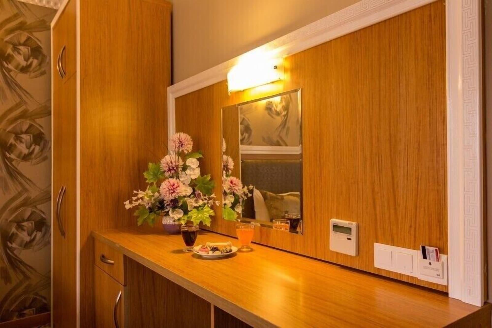 Otel Grand Rosa 2*